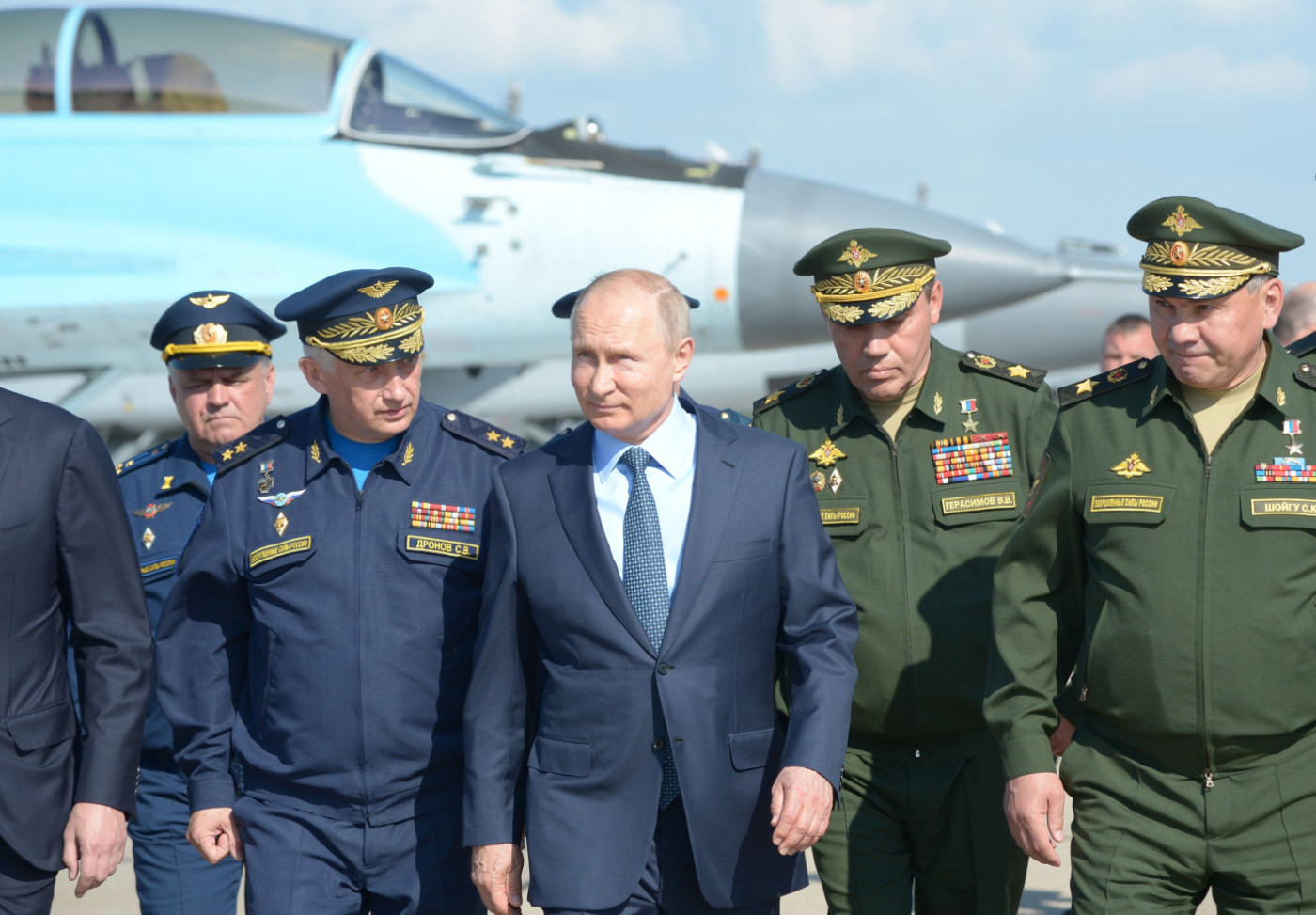 Putin with generals
